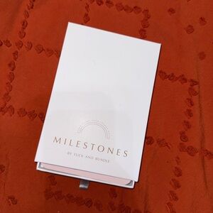 Tuck and Bundle Milestones Card Set